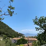 Liana Tatil Evi Frikes
