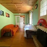 Liana Tatil Evi Frikes