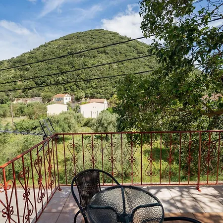 Liana Tatil Evi *