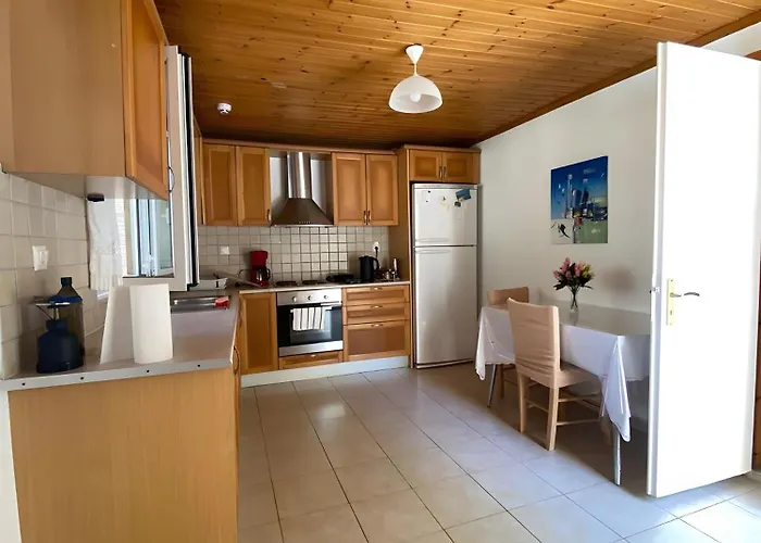 Liana Case de vacanță Frikes